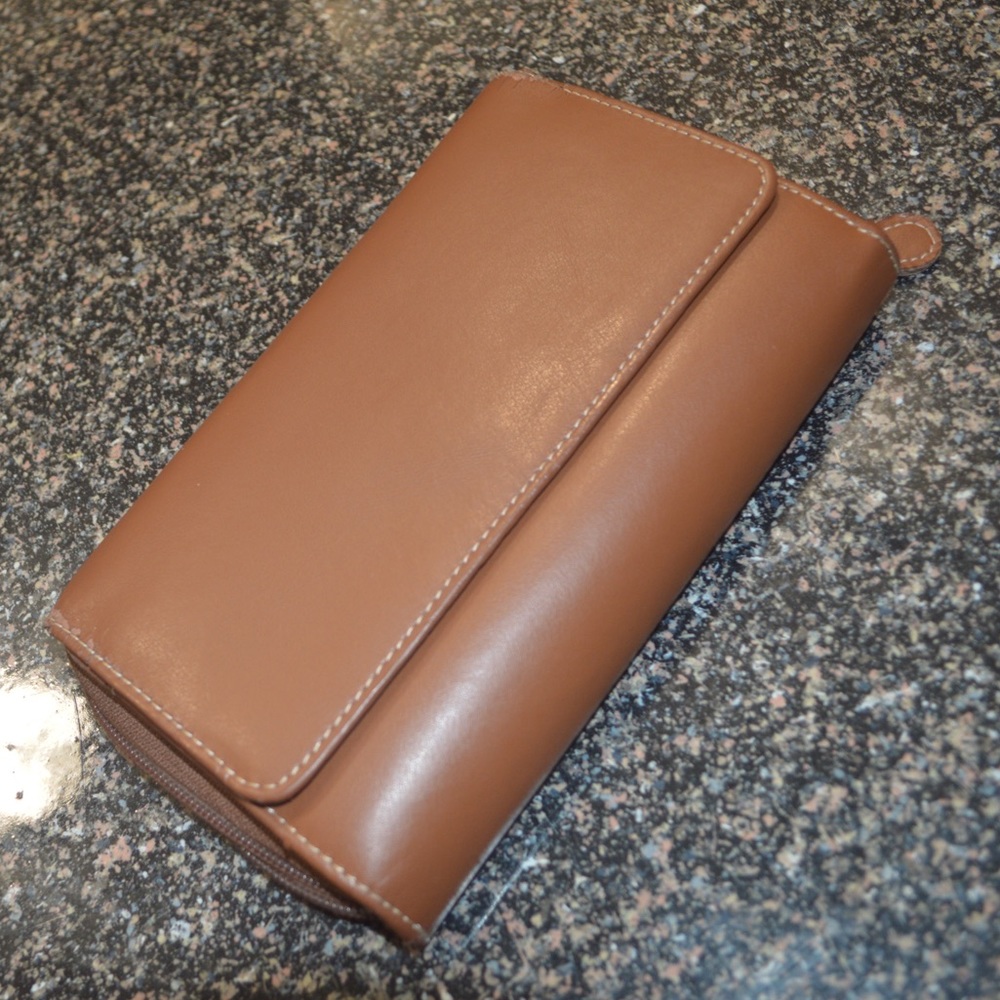 3 small purses - Picture 11 of 11